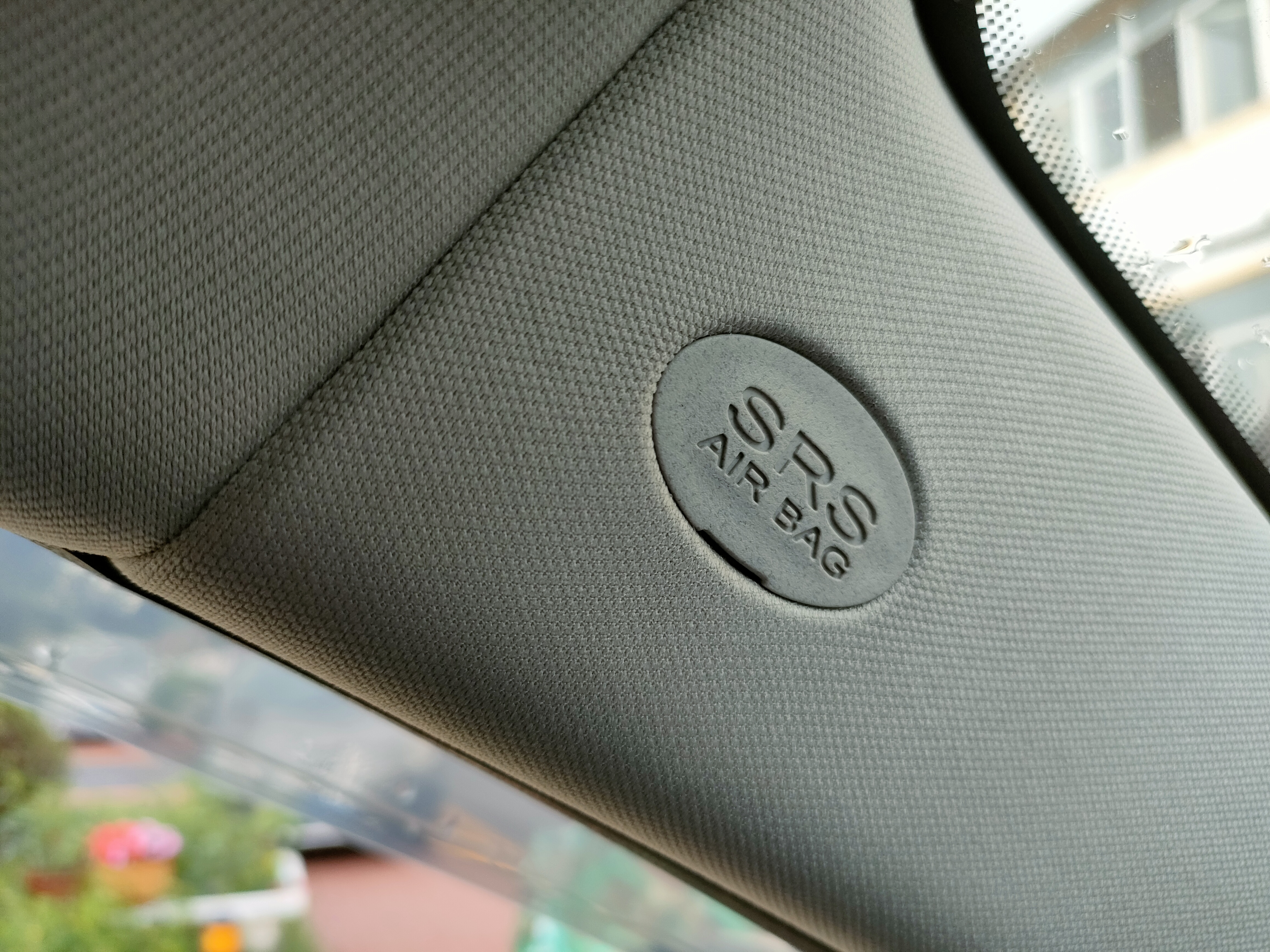 小东西的用处,车门底部排水孔生锈处理方法