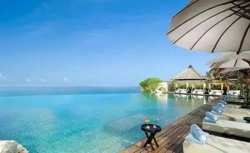巴厘岛11家顶级酒店报告,巴厘岛前十酒店价格