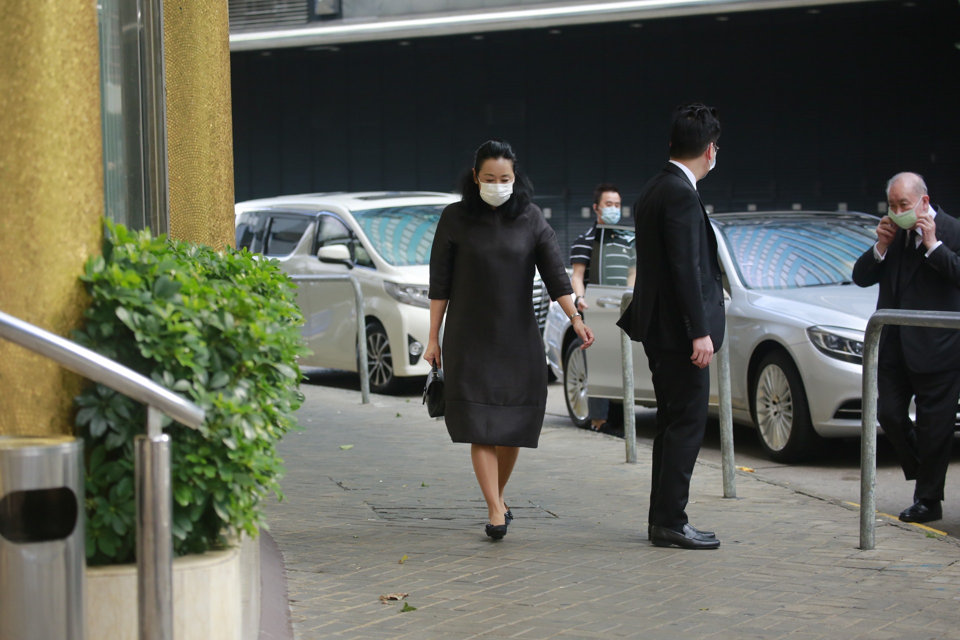 郭晶晶简易包包,郭晶晶用的帆布爱马仕包