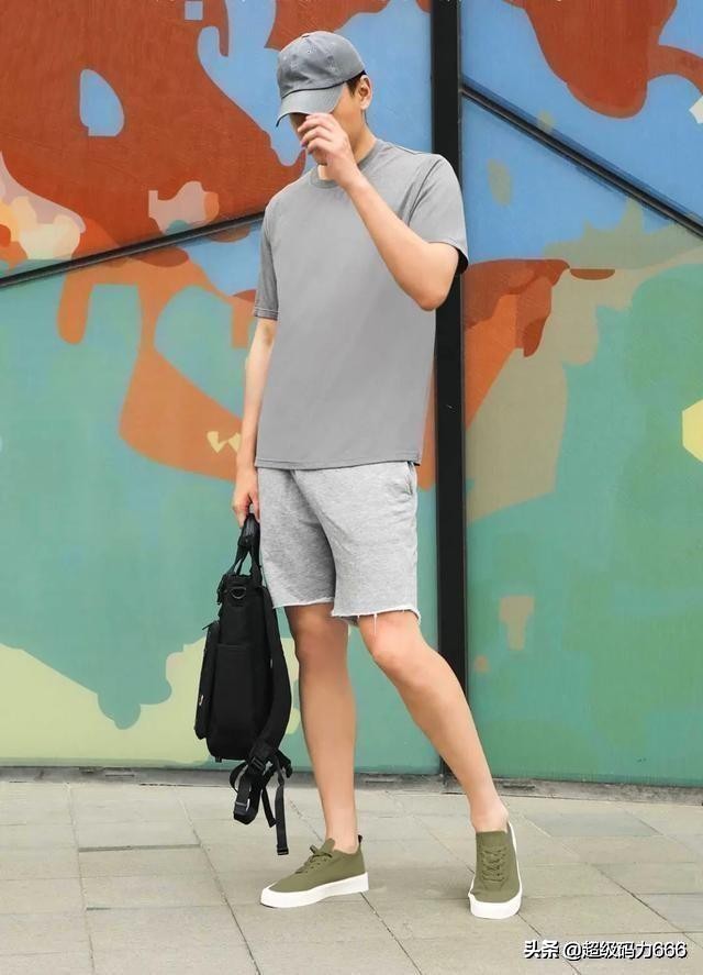 李宁飞织透气轻便跑步鞋,李宁飞织板鞋