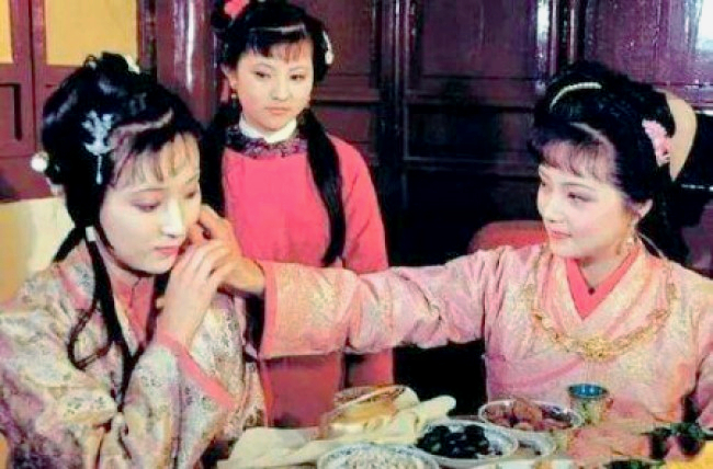 黛钗结局,针锋相对破镜重圆