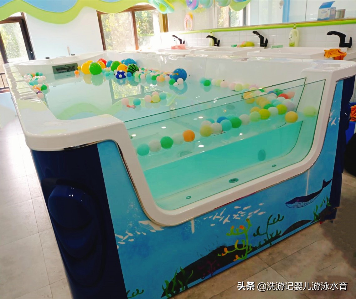 蓝鲸婴幼儿游泳加盟,开婴儿游泳加盟店费用大概多少