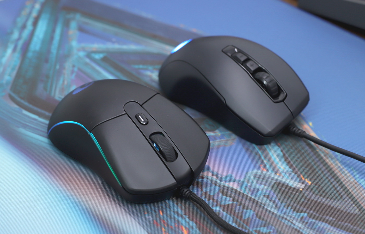 冰豹roccat鼠标评测,冰豹魔幻豹鼠标konepure