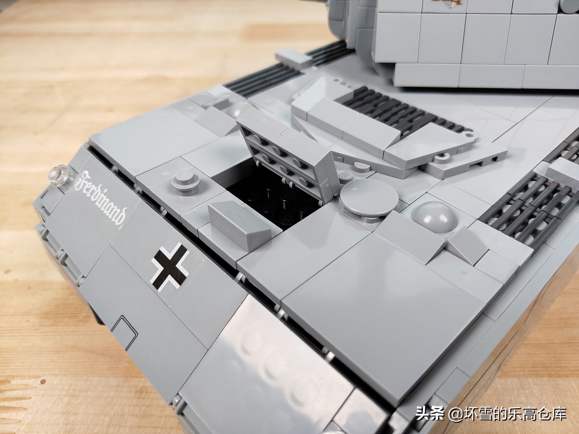 大型99a主战坦克简单乐高积木教程 (怎么用乐高积木拼中国96b主战坦克)