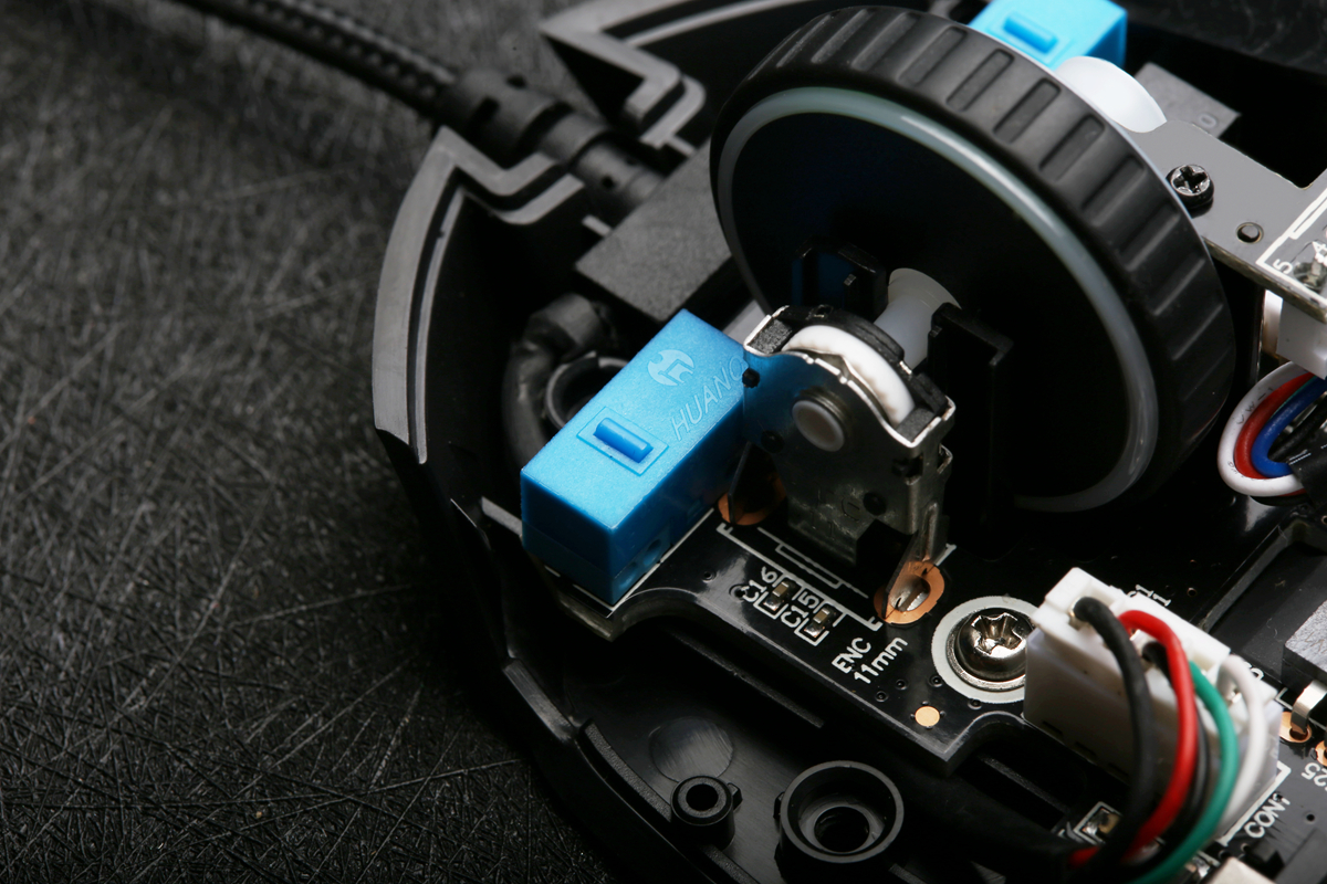 无线游戏鼠标遇到的问题,为什么无线鼠标不能打游戏