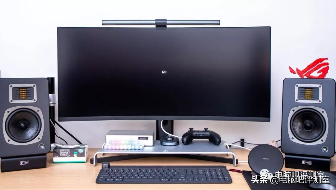 用了两年的小米34寸曲面显示器,小米34寸曲面显示器漏光严重