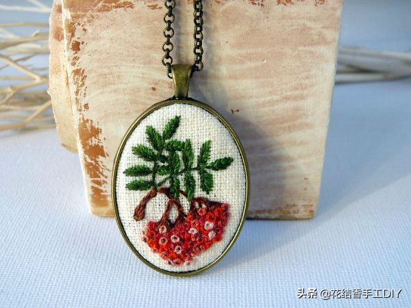 刺绣装饰项链,超级简单又可爱的刺绣教程