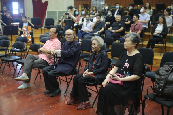 教师简短的辞职信,教师的一封辞职信