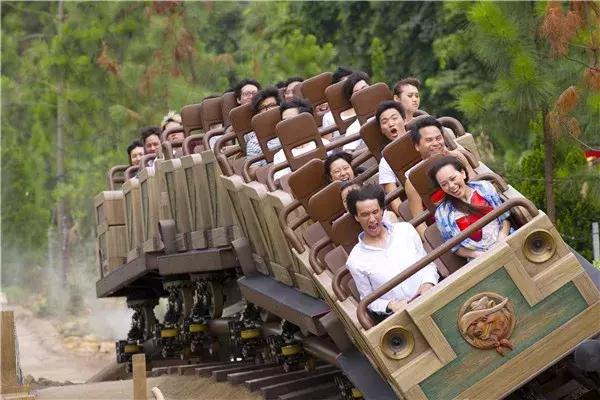 游香港迪士尼乐园攻略,香港迪士尼乐园旅游全攻略一天