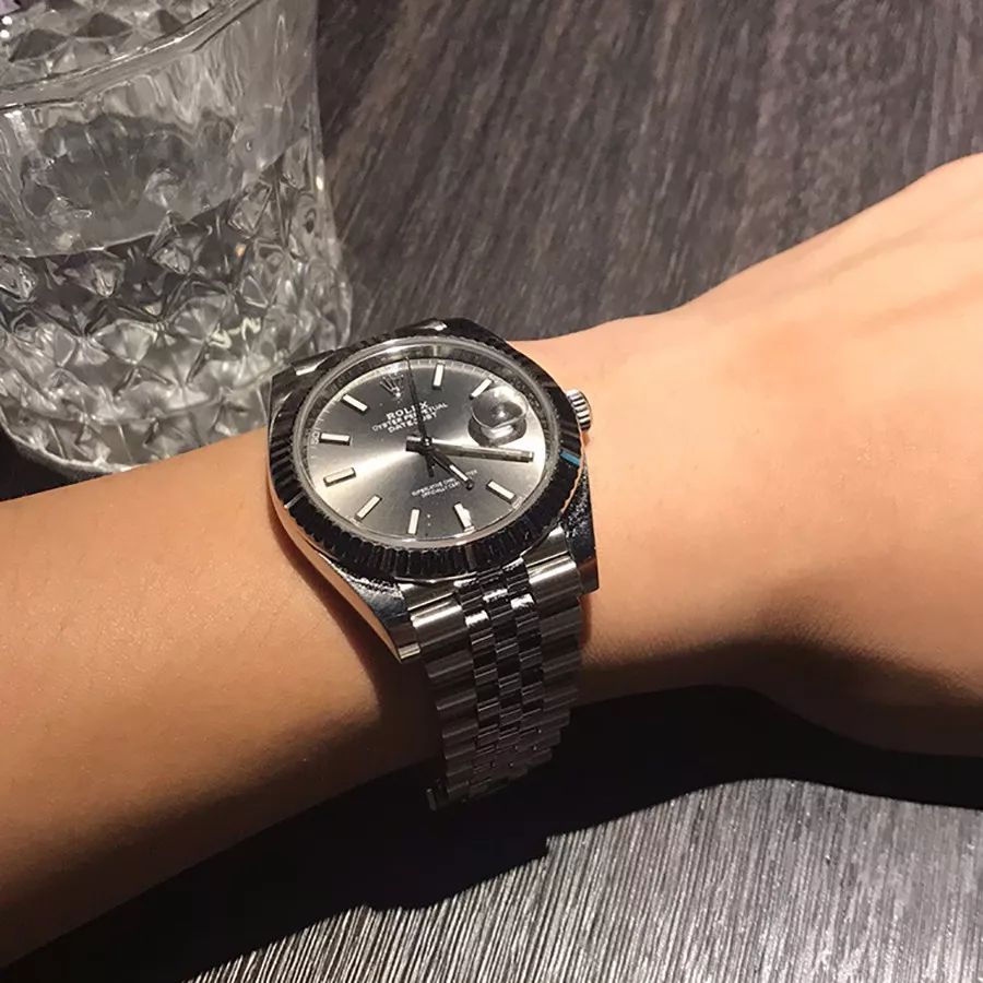 几百块钱买到几千的手表是真的吗,买手表上瘾