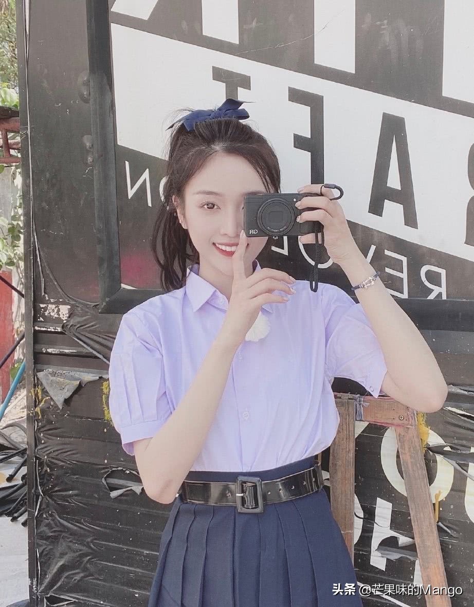 一对蝴蝶结发饰戴法女童,古风蝴蝶结发饰教程戴法幼儿