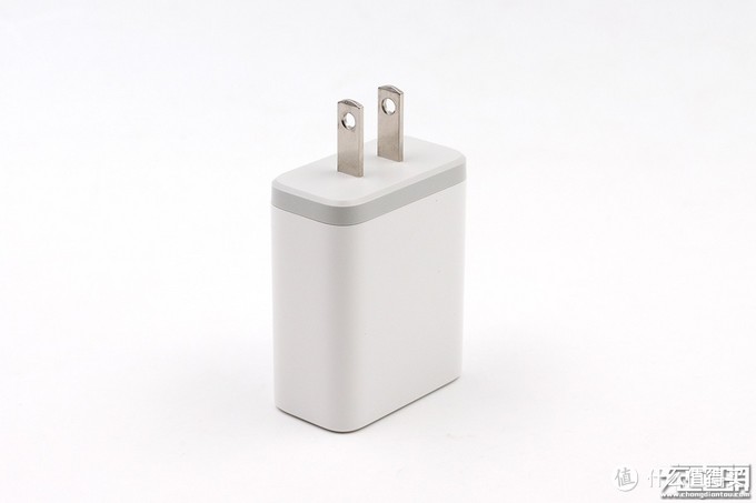 iphone无线充电适用哪些型号,iphone数据线和充电头推荐