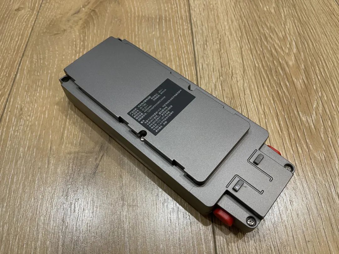 洗地机真的做到了吸拖洗一体吗,吸拖洗一体智能洗地机靠谱吗