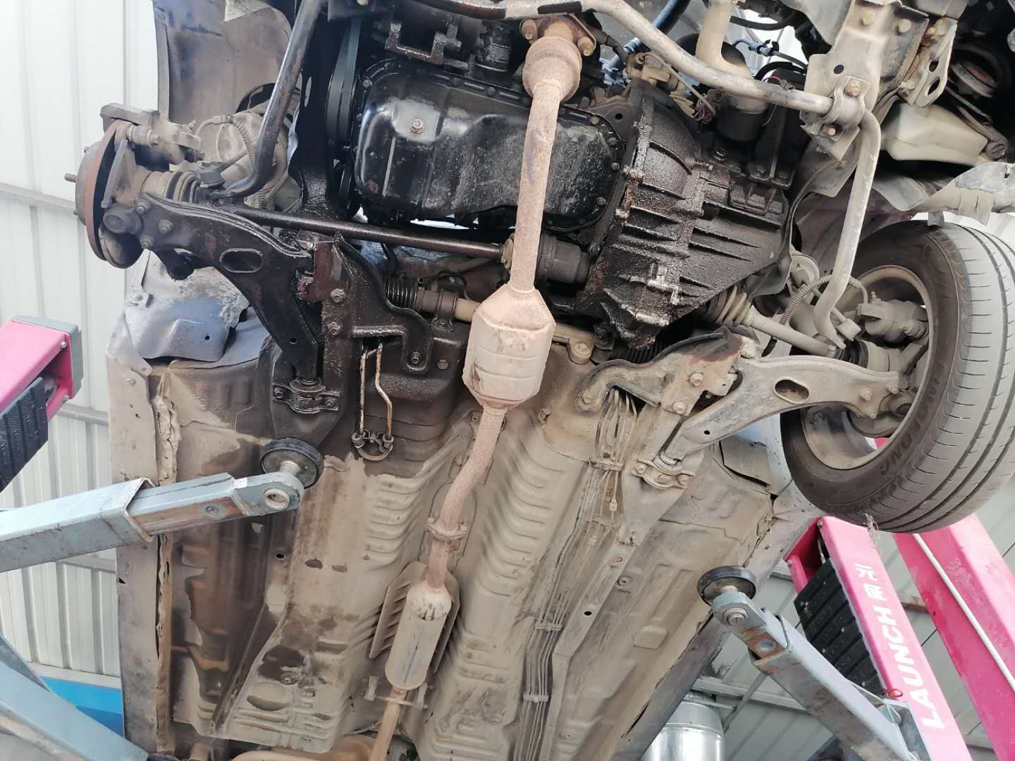 发动机漏油维修费用明细表,发动机漏油花了3000