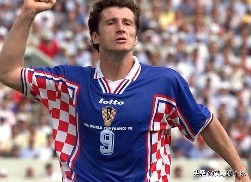 左脚会拉小提琴的男人,当今足坛最强的黄金右脚排名