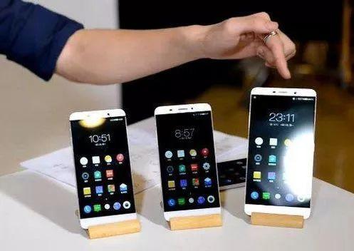 现在的手机为什么用几年就会卡,为什么手机用几年就卡的不行了