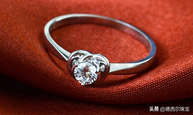 铂金戒指的优点和缺点,每个女孩都值得拥有的钻戒