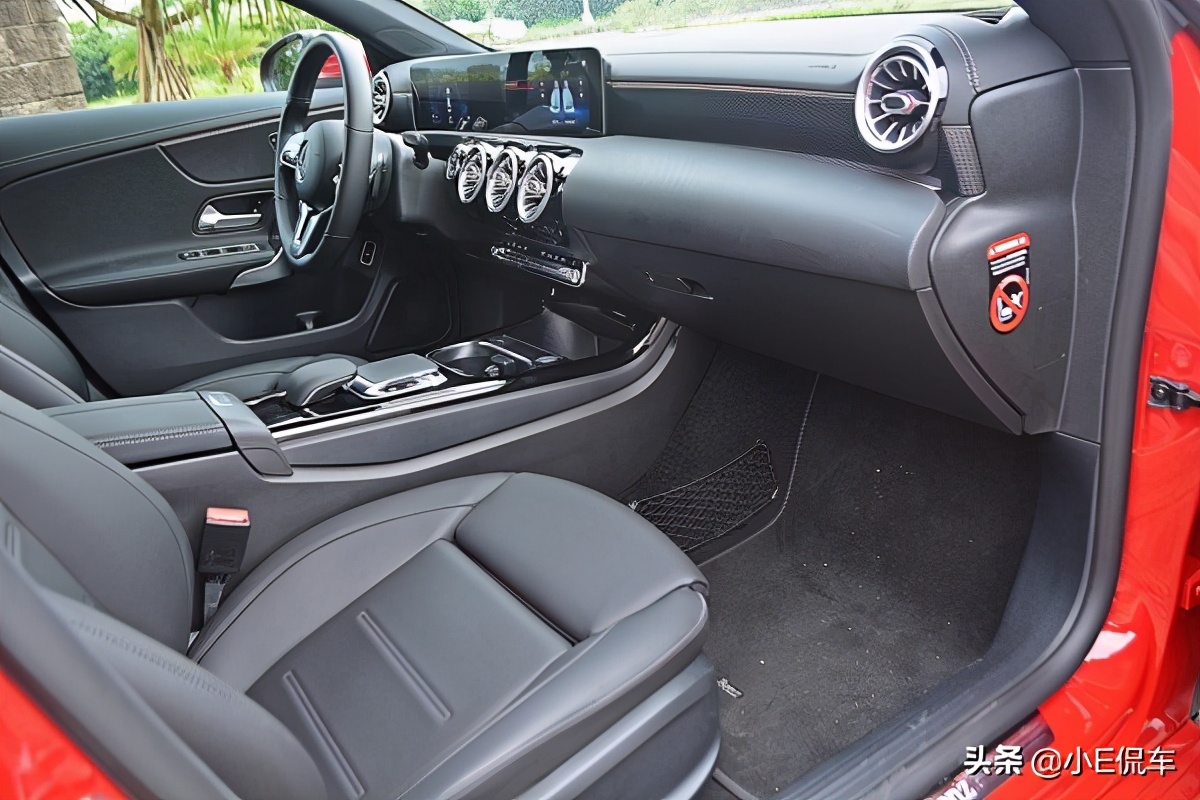 奔驰cla200动感和时尚的区别,新款奔驰cla200试驾视频