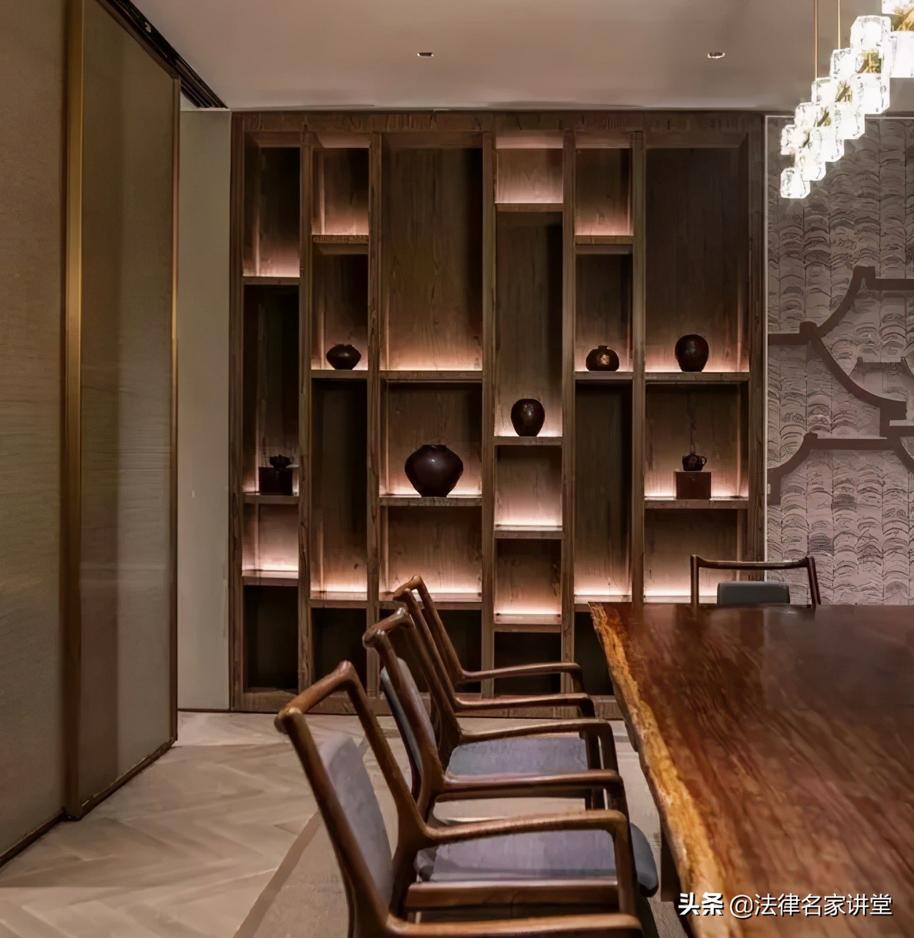 盘点那些颜值超高的警察,国内外顶尖律所