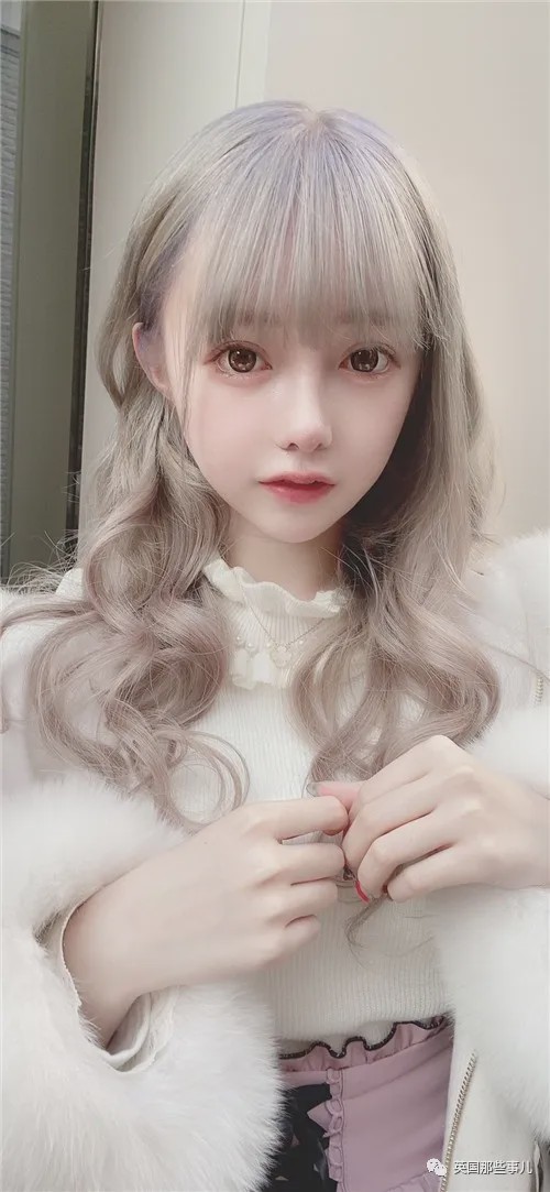 20岁漂亮女子花6万整容鼻子失败,19岁少女花百万整容