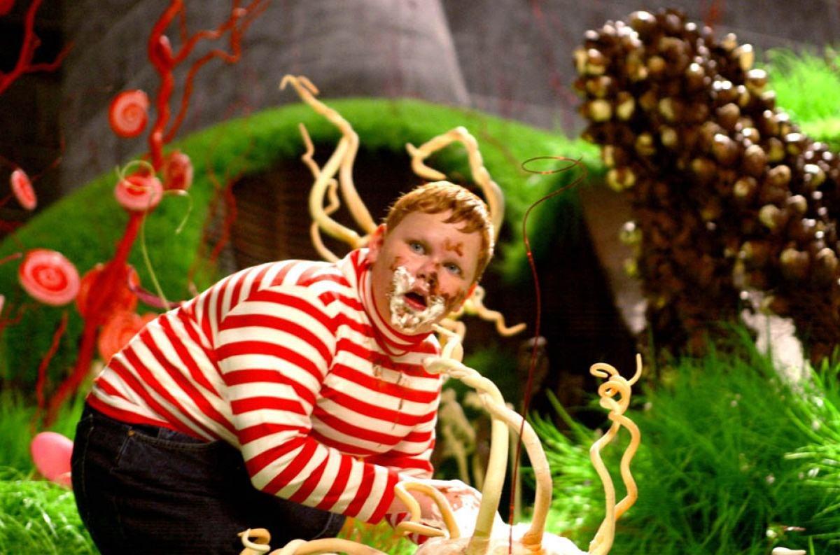 查理和巧克力工厂,查理和巧克力工厂家庭条件如何