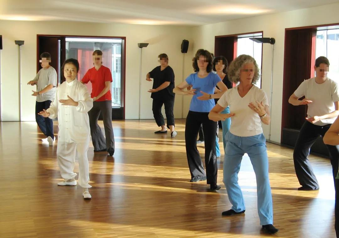 王莉深情献唱不忘初心,王莉不忘初心剧照