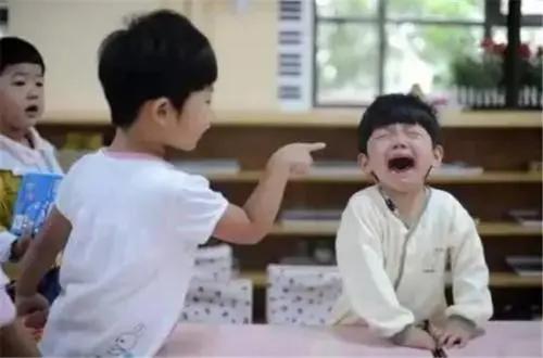 脑瘫小伙只有75却人生开挂,75岁脑瘫儿子