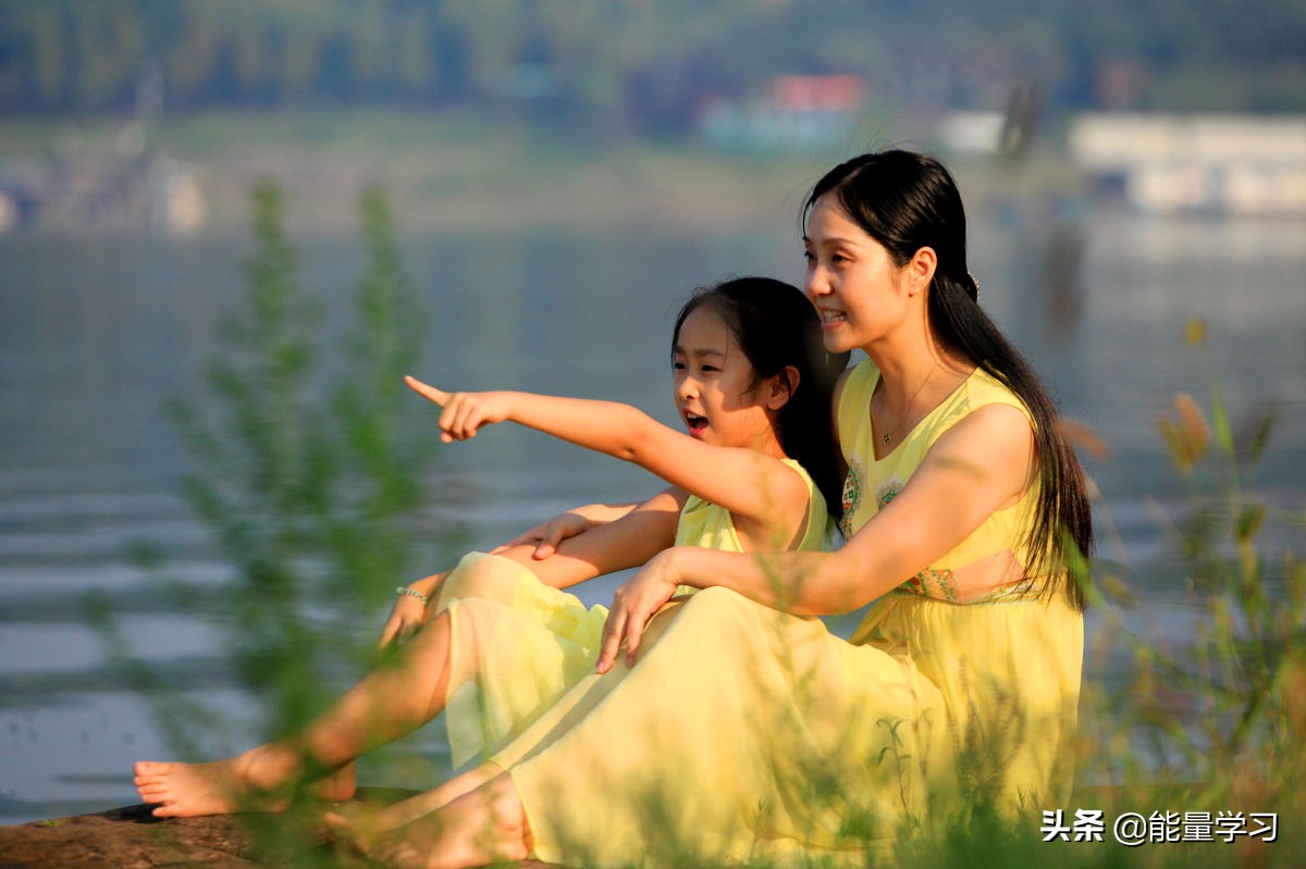 2022语文高考作文热点话题,2023高考语文作文素材热点话题