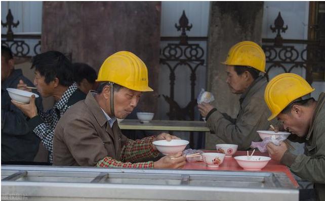 跟着工地老板干活不给工资怎么办,私人小老板打工不给工钱怎么办
