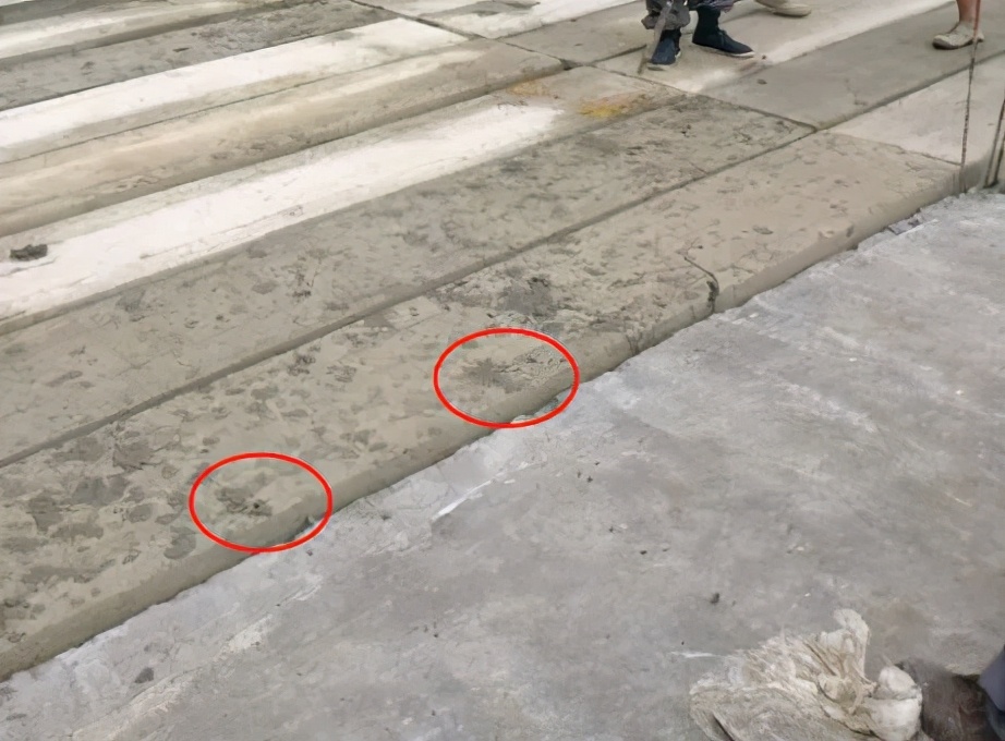 回潮天气怎么预防地板湿,墙角受潮发霉长蘑菇怎么处理