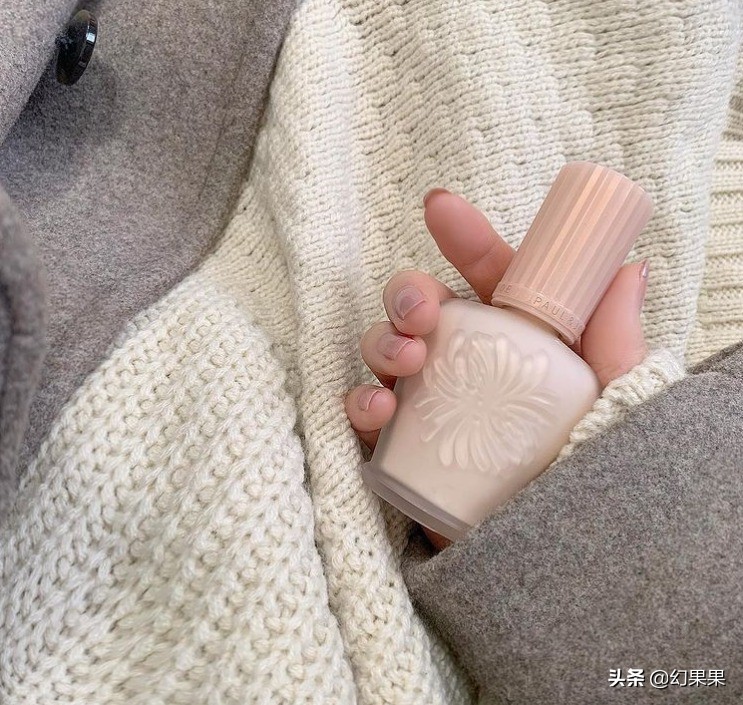 日系妆容必备彩妆有哪些,好气色简单妆容