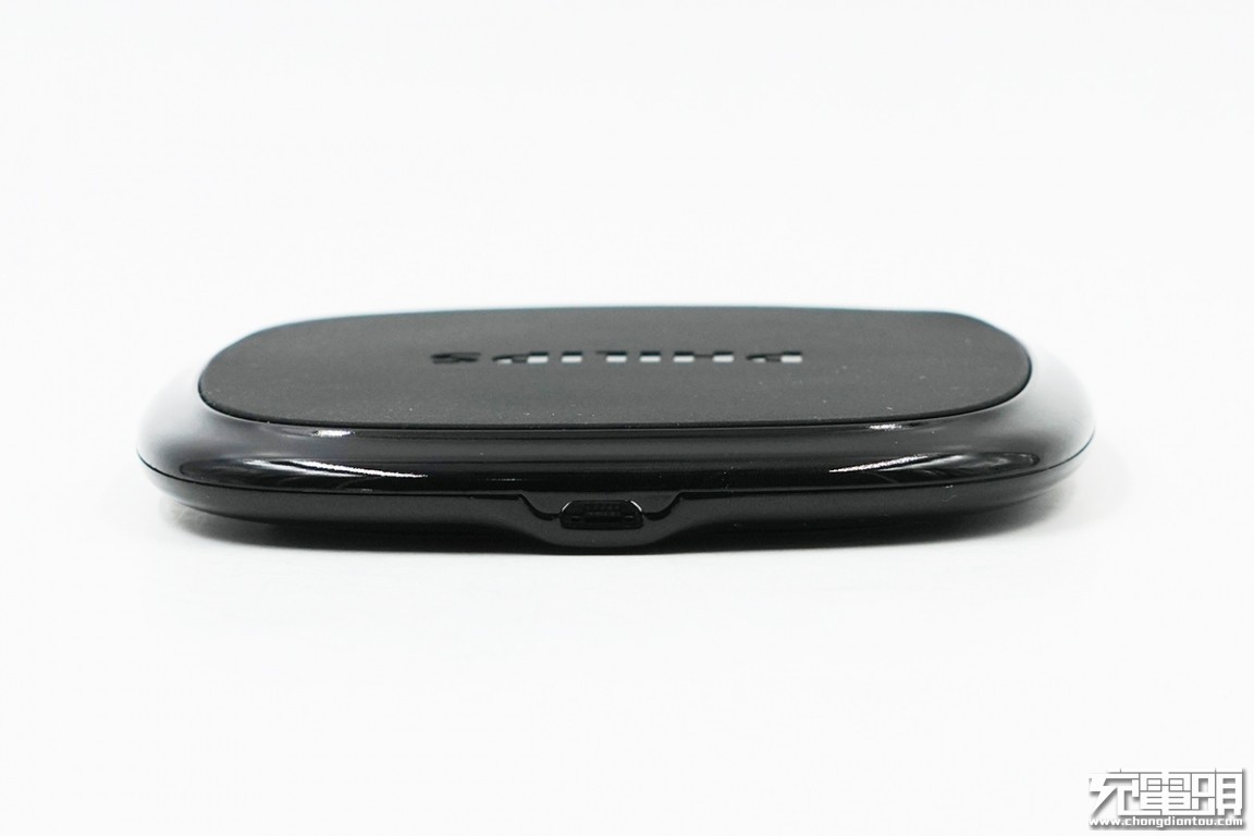 philips充电器拆卸图解,飞利浦dlp2109移动电源拆解