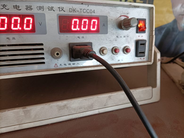 智能脉冲修复充电器怎样修复电瓶,电池修复充电器怎么选