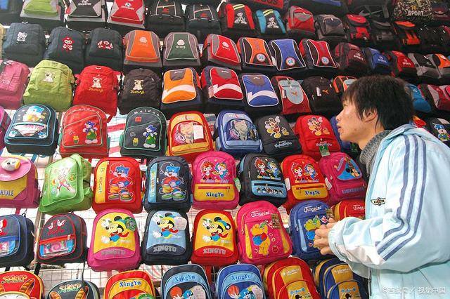 如何为孩子挑选好书包,孩子要上小学了选什么书包好