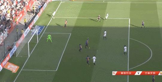 梅西告别赛上演帽子戏法,梅西让全场膜拜的进球