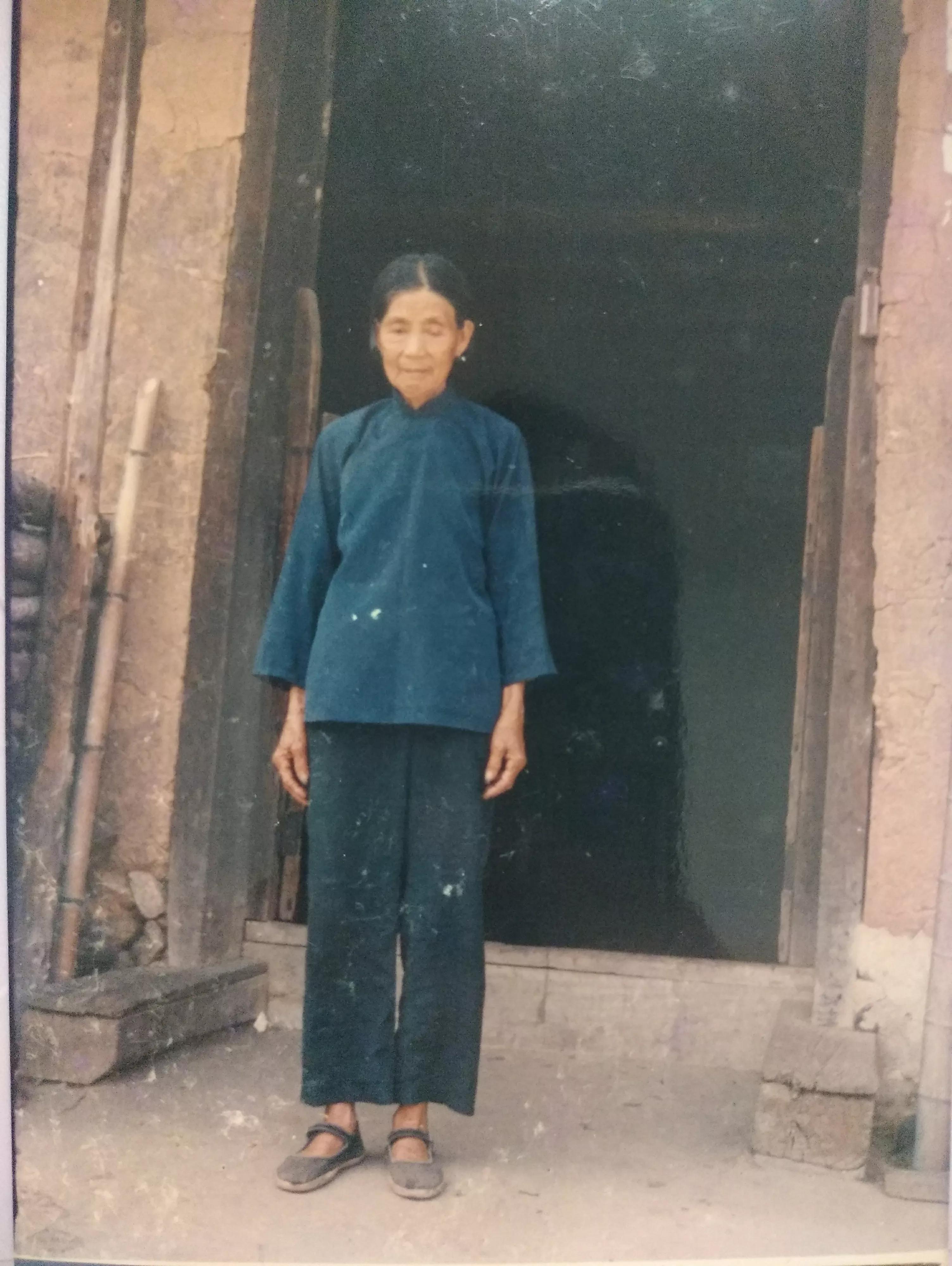 亲人离世两周年,亲人离世生老病死