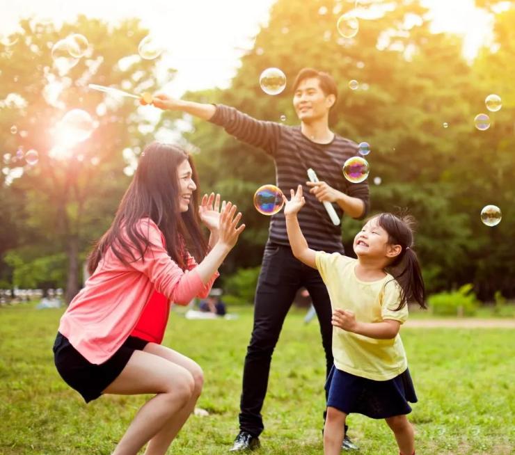 高三女生挤出“母乳”，却坚称自己是处女，医生的话让妈妈落泪