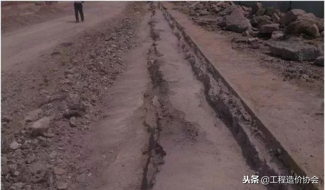 建筑工程质量通病防治手册最新版,市政道路工程质量通病原因