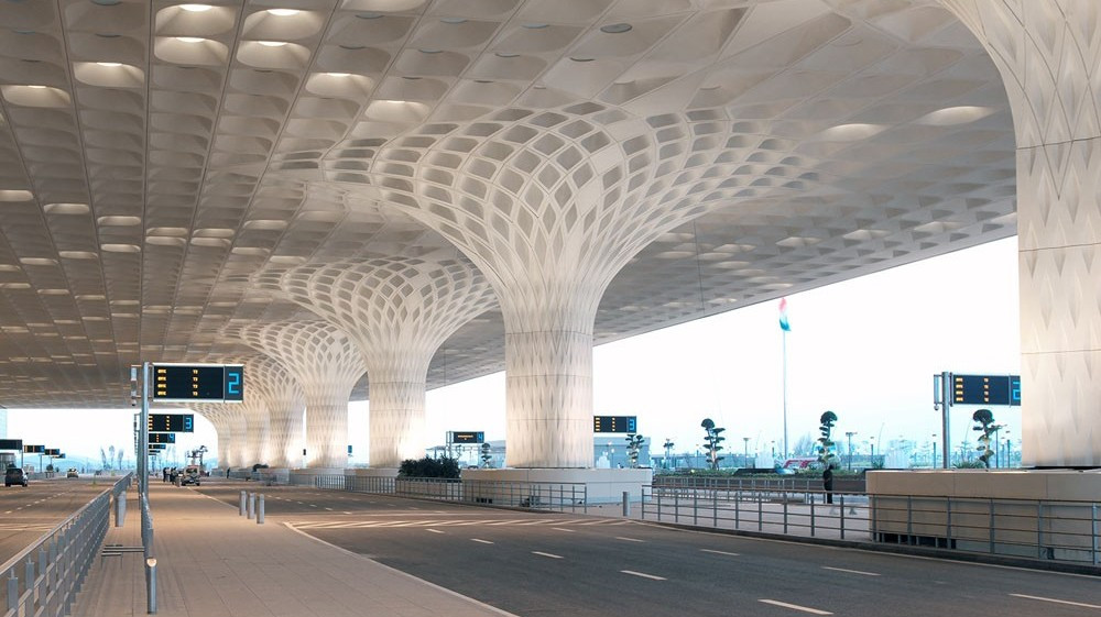 全球机场免税店必买清单,新年机场旅游攻略