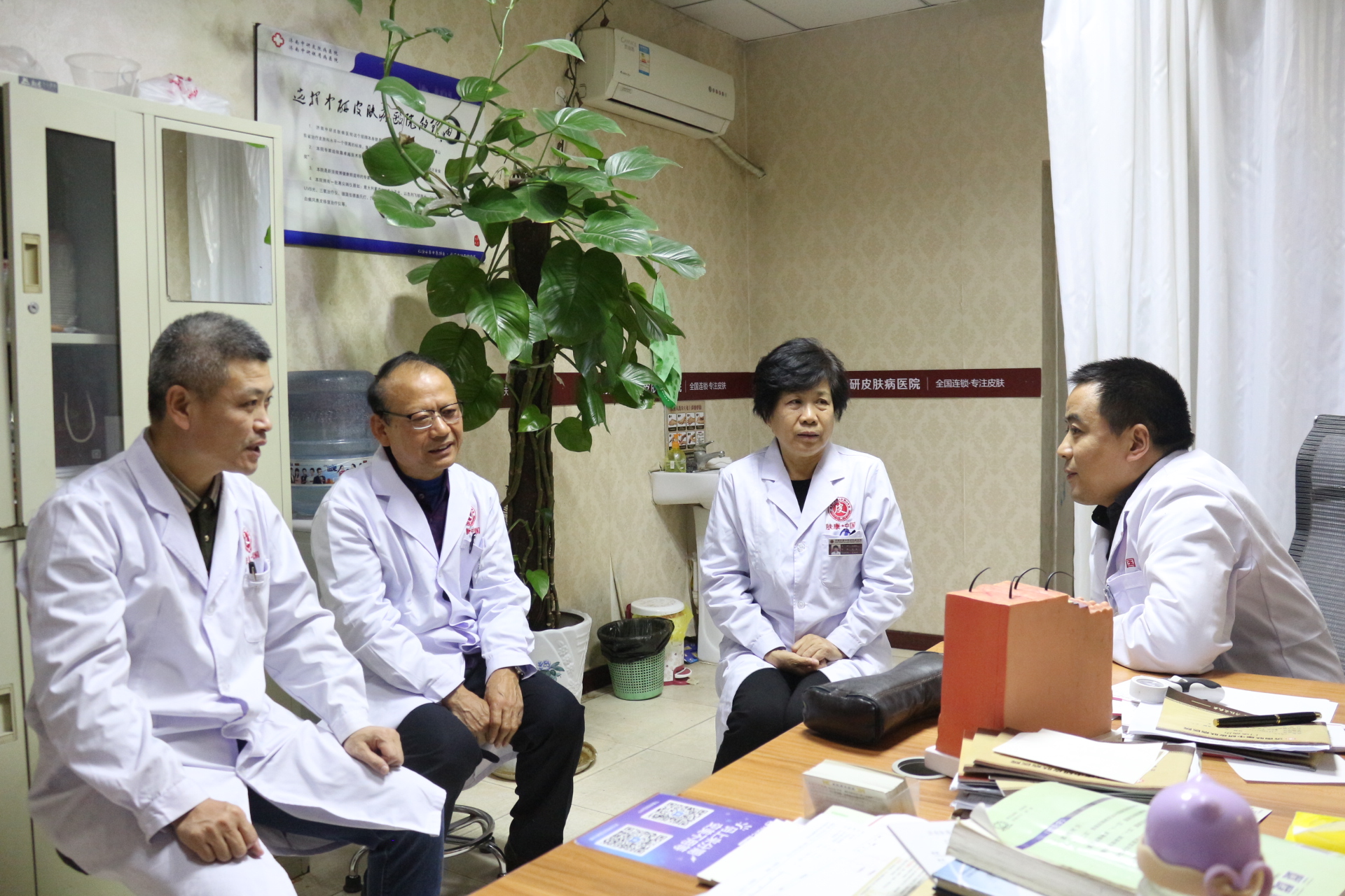 怎样治疗青春痘最有效的方法,怎样治青春痘最有效的方法