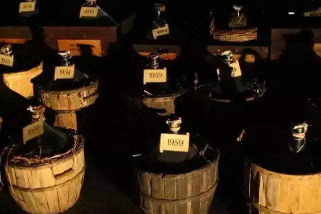 雅文邑法国顶级白兰地之一,法国雅文邑白兰地xo