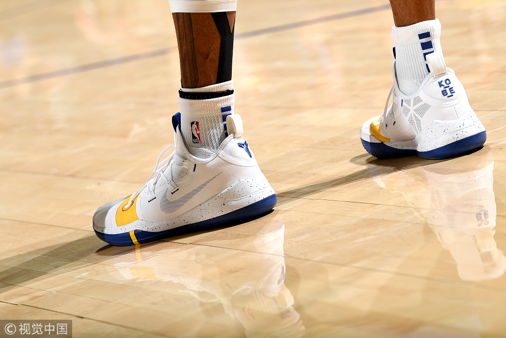 NBA今日球鞋精选：上脚两双联名款！火箭赢了，“鞋王”嗨了