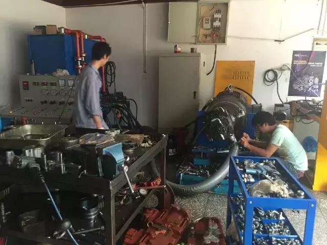 为什么学挖机,哪几种人不适合学挖机呢