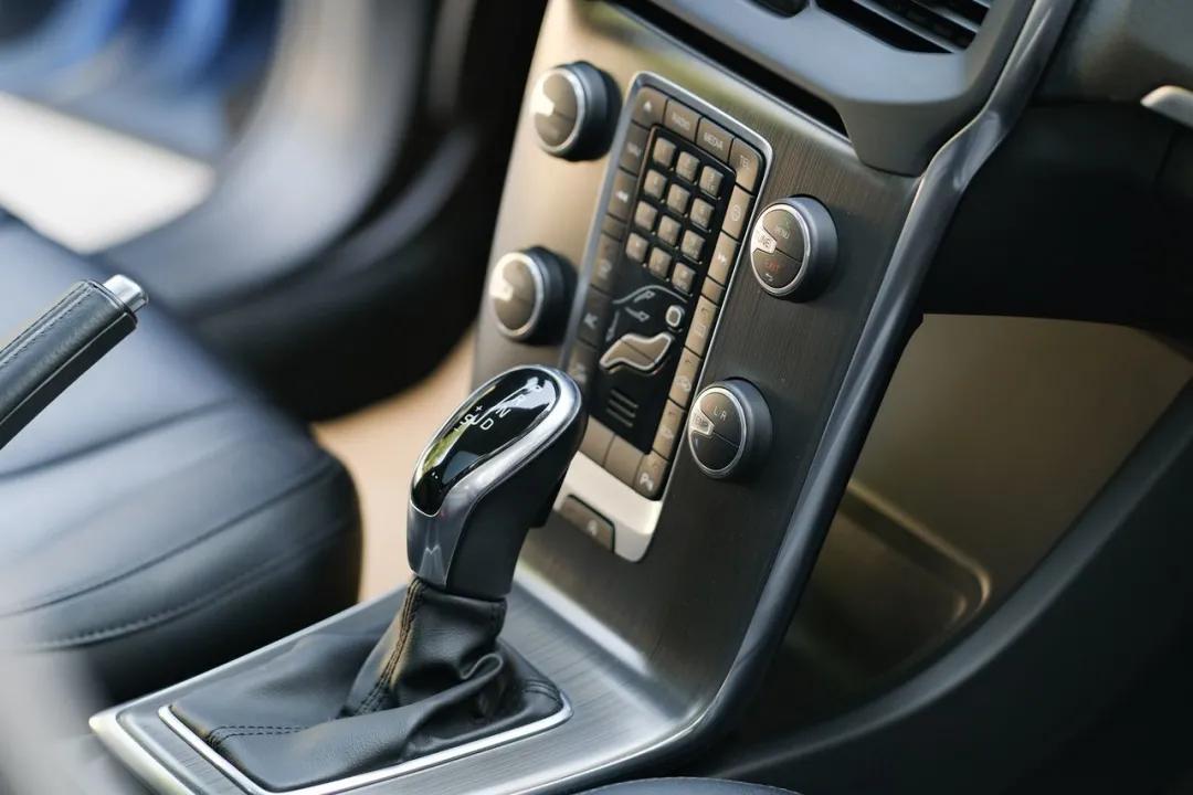 沃尔沃v40二手值得买吗,二手沃尔沃v40值得买吗