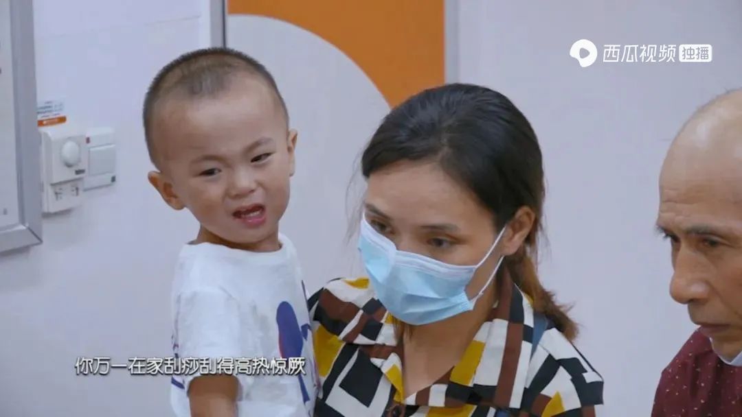 这国产「超级英雄」，我给满分，一点不虚