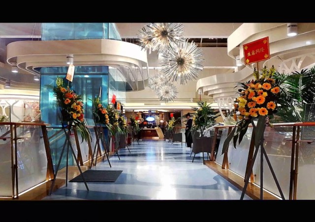 东莞西湖乐园恒温游泳馆,东莞水立方游玩