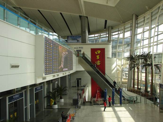 上海虹桥站对比北京南,北京南站和上海南站谁更大