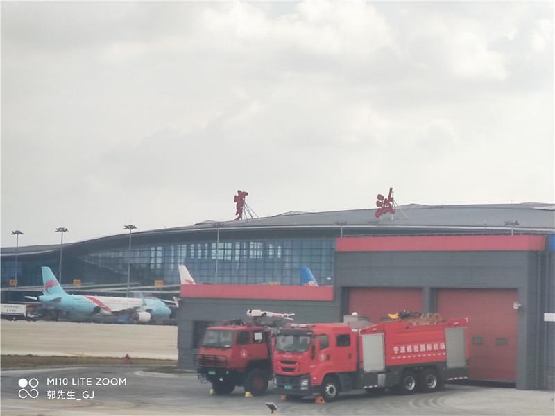 2020现代第七代伊兰特白色,小米社区新品季