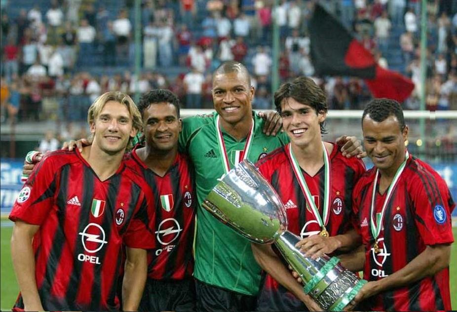 感动伯纳乌全场球迷高喊c罗名字,国米球迷致敬穆里尼奥泪流满面