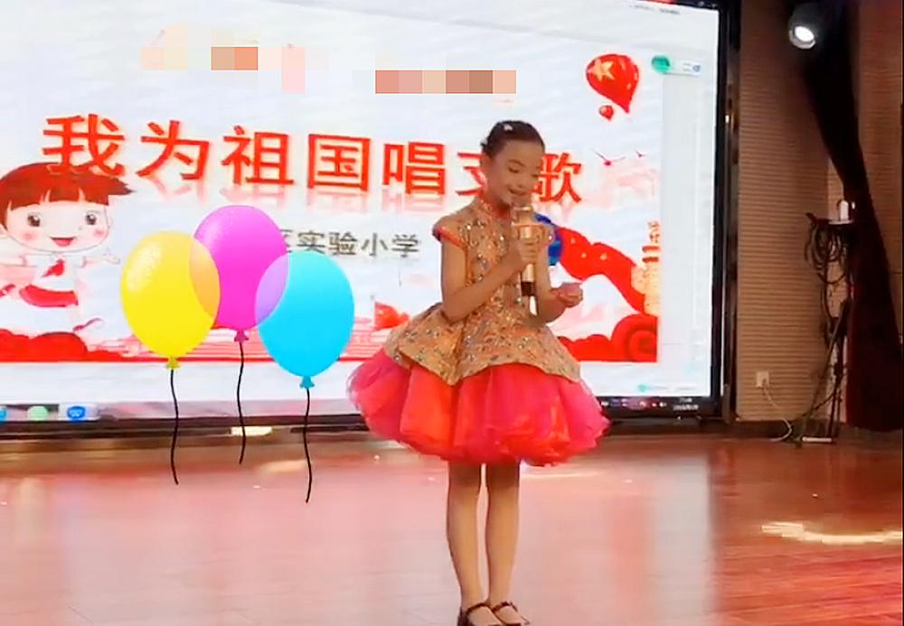 自律的孩子试卷笔迹,小学生作业字迹走红网络